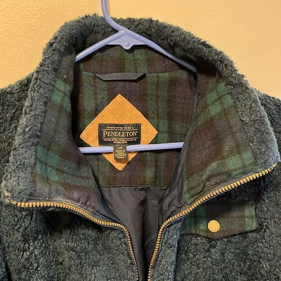 EXCELLENT CONDITION PRETTY PENDLETON LINED FURRY FLEECE COAT WOMEN’S LARGE - Picture 10 of 13